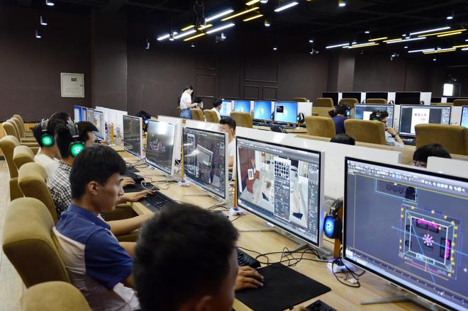 選對(duì)計(jì)算機(jī)學(xué)校 從需求匹配到能力落地的關(guān)鍵邏輯